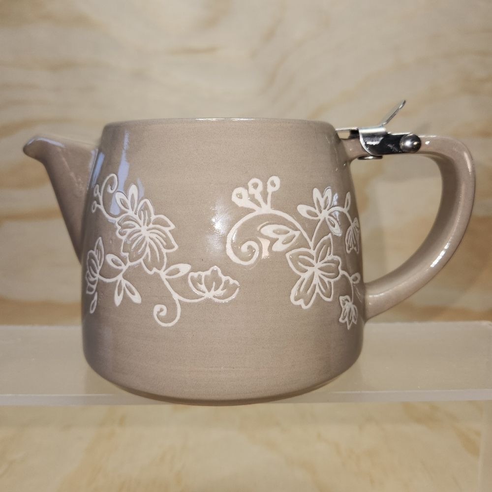 Temp-Tations by Tara Tan Light Brown Floral Lace Teapot 18 oz Ceramic Beverage